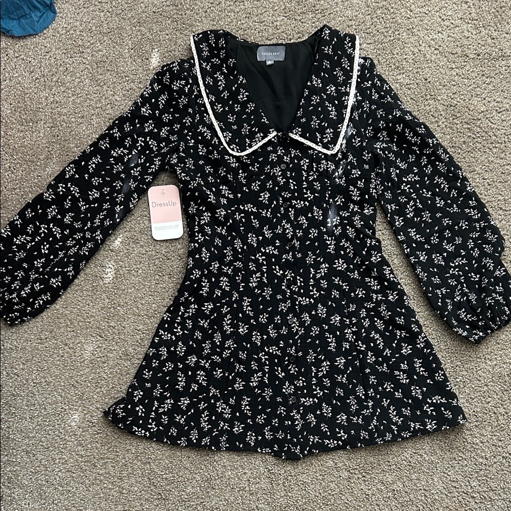 Chic Black and White Floral Long Sleeve Dress